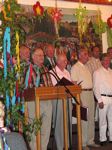 07Auftritt_Chor02.jpg