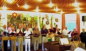 09Auftritt_Chor03.jpg