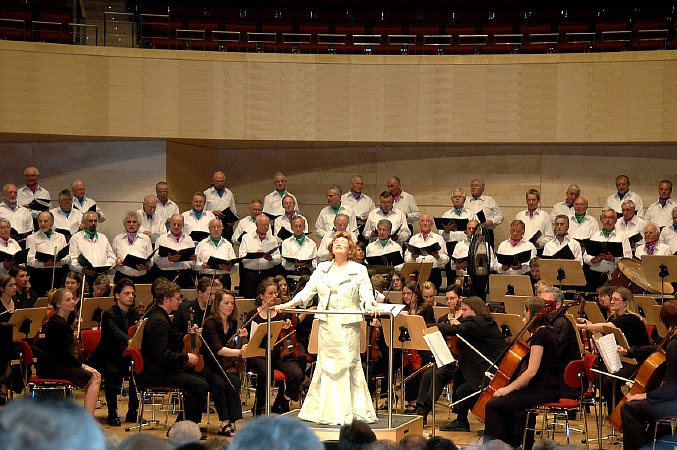 Teil2Lisa_Tenoere_Baesse03.jpg