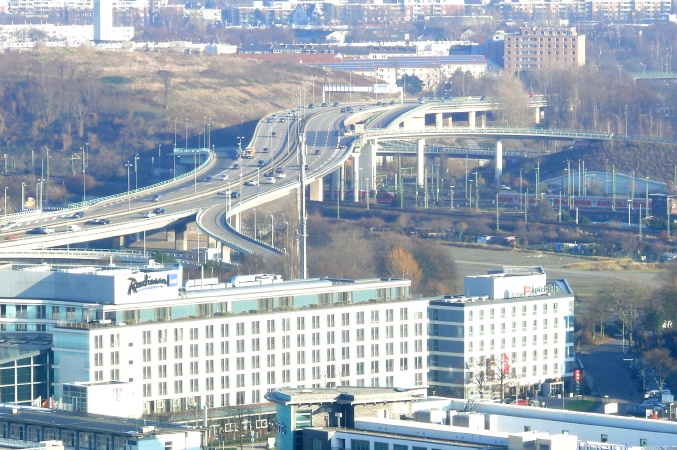 124_zoobruecke_autobahn_anschluss.jpg
