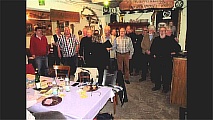 19_weinprobe_mchr_singt.jpg